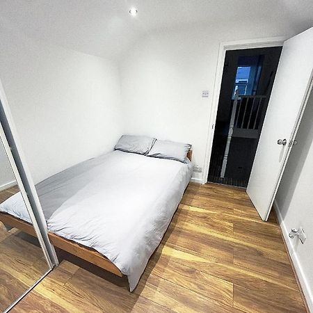 Ak Serviced Apartments - Exclusive Two-Bedroom Apartment Cardiff Exteriér fotografie