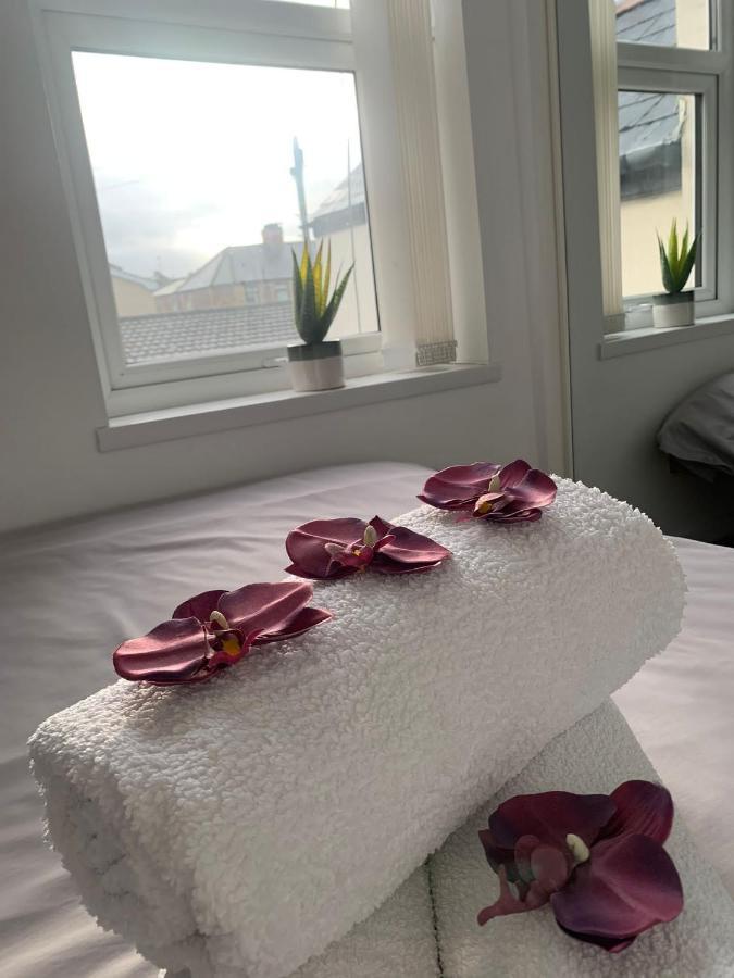 Ak Serviced Apartments - Exclusive Two-Bedroom Apartment Cardiff Exteriér fotografie