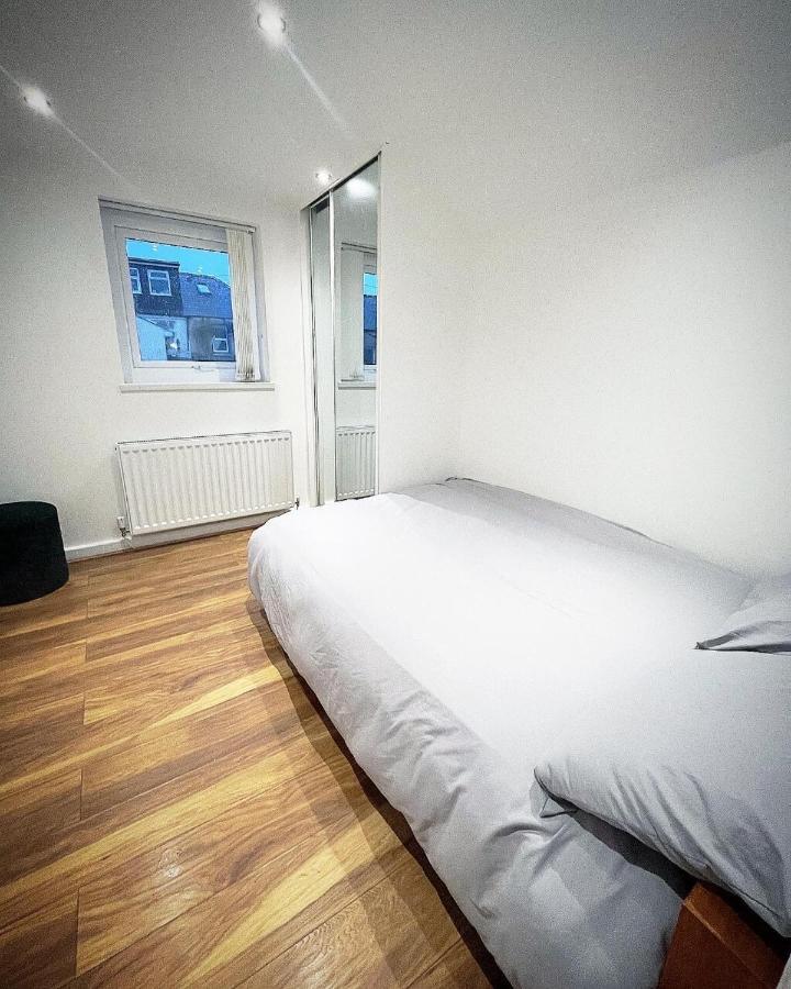 Ak Serviced Apartments - Exclusive Two-Bedroom Apartment Cardiff Exteriér fotografie